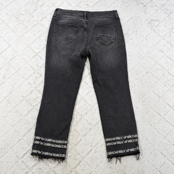 Driftwood Jeans Women's 31 Black Snake Print Hem Collette Frayed Crop Straight  - Picture 8 of 8